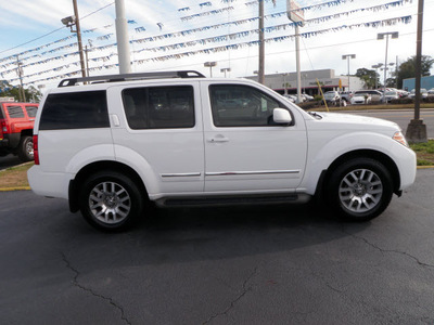 nissan pathfinder 2010 white suv le gasoline 6 cylinders 2 wheel drive shiftable automatic 32401