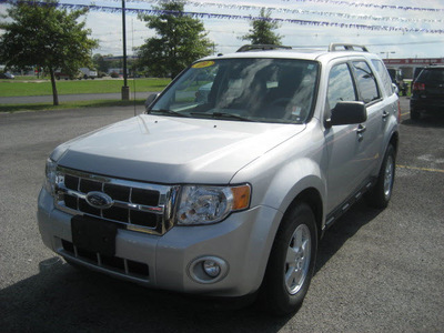 ford escape 2009 silver suv xlt gasoline 6 cylinders front wheel drive automatic 62863