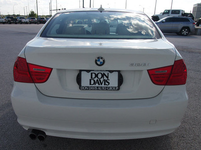 bmw 3 series 2011 white sedan 328i gasoline 6 cylinders rear wheel drive automatic 76011