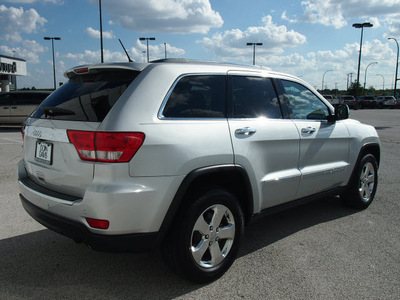 jeep grand cherokee 2012 silver suv limited gasoline 6 cylinders 2 wheel drive automatic 76011