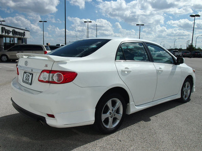 toyota corolla 2012 white sedan s gasoline 4 cylinders front wheel drive automatic 76011