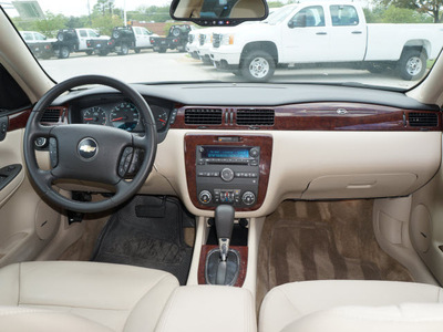 chevrolet impala 2010 gold sedan lt flex fuel 6 cylinders front wheel drive automatic 76206
