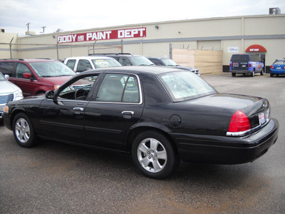 ford crown victoria 2011 black sedan lx flex fuel 8 cylinders rear wheel drive automatic 79925