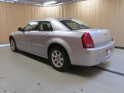 chrysler 300 2007 silver sedan touring gasoline 6 cylinders rear wheel drive automatic 44883