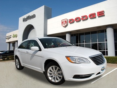 chrysler 200 2013 white sedan touring gasoline 4 cylinders front wheel drive automatic 75067