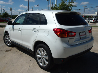 mitsubishi outlander sport 2014 off white es gasoline 4 cylinders front wheel drive automatic 78233