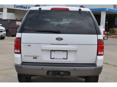 ford explorer 2003 white suv xlt flex fuel 6 cylinders sohc rear wheel drive automatic 78130