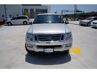 ford explorer sport trac 2007 gold suv limited gasoline 8 cylinders 4 wheel drive automatic 78411