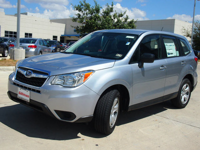 subaru forester 2014 silver suv 2 5i gasoline 4 cylinders all whee drive automatic 78233