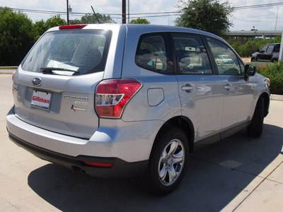 subaru forester 2014 silver suv 2 5i gasoline 4 cylinders all whee drive automatic 78233