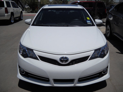toyota camry 2012 white sedan gasoline 4 cylinders front wheel drive automatic 79925