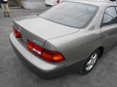 lexus es 300