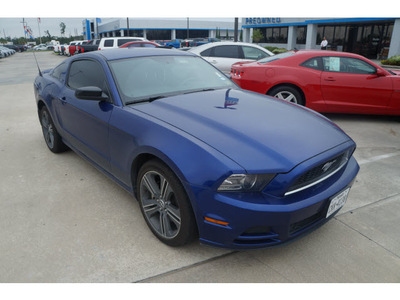 ford mustang 2013 blue coupe v6 gasoline 6 cylinders rear wheel drive automatic 77090
