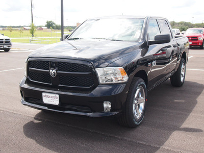 ram 1500 2014 silver express gasoline 8 cylinders 2 wheel drive 6 speed automatic 76520