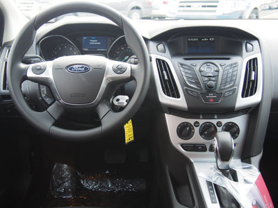 ford focus 2014 black hatchback se flex fuel 4 cylinders front wheel drive automatic 77375