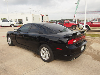 dodge charger 2012 black sedan se gasoline 6 cylinders rear wheel drive automatic 77375