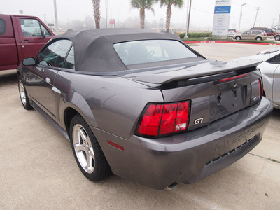 ford mustang 2003 dk  gray gt gasoline 8 cylinders sohc rear wheel drive automatic with overdrive 77539