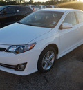 toyota camry 2014 white sedan se gasoline 4 cylinders front wheel drive automatic 76053