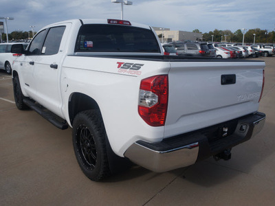 toyota tundra 2014 white sr5 gasoline 8 cylinders 2 wheel drive 6 speed automatic 76053