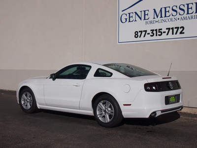 ford mustang 2014 white coupe v6 gasoline 6 cylinders rear wheel drive automatic 79407