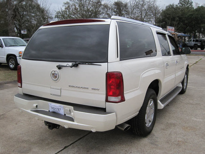 cadillac escalade 2004 white suv 8 cylinders automatic 77379