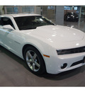 chevrolet camaro 2010 white coupe lt gasoline 6 cylinders rear wheel drive automatic 77587