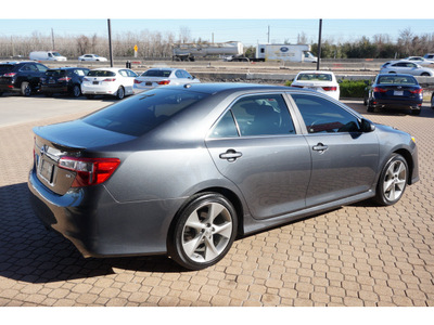 toyota camry 2012 gray sedan se v6 gasoline 6 cylinders front wheel drive automatic 77546