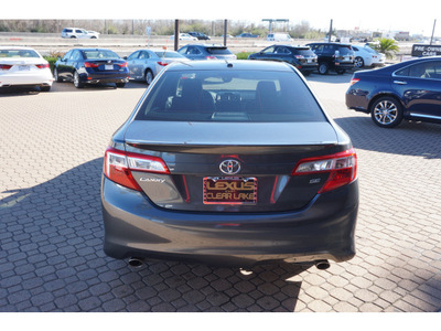 toyota camry 2012 gray sedan se v6 gasoline 6 cylinders front wheel drive automatic 77546