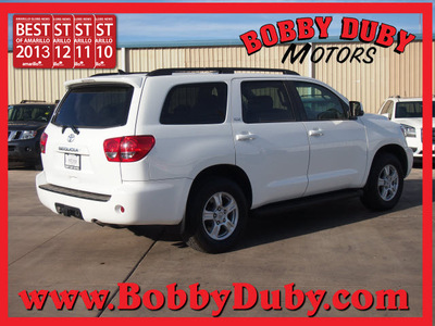 toyota sequoia 2012 white suv sr5 gasoline 8 cylinders 2 wheel drive automatic 79110