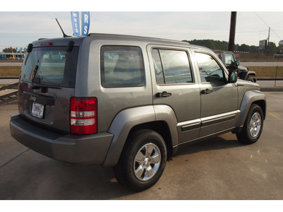 jeep liberty 2012 gray suv gasoline 6 cylinders 2 wheel drive automatic 77375