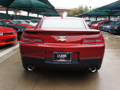 chevrolet camaro 2014 red coupe ss 8 cylinders automatic 76051