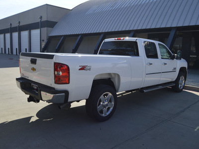 chevrolet silverado 2500hd 2014 white lt flex fuel 8 cylinders 4 wheel drive automatic 76051