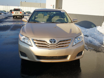 toyota camry 2011 gold sedan gasoline 4 cylinders front wheel drive automatic 19153