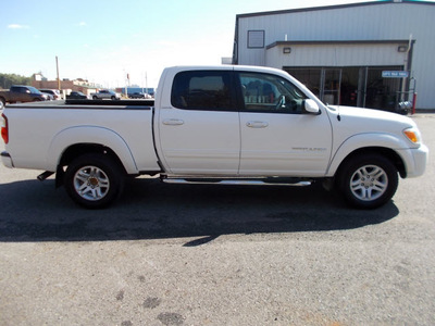 toyota tundra 2006 white limited gasoline 8 cylinders rear wheel drive automatic 75672