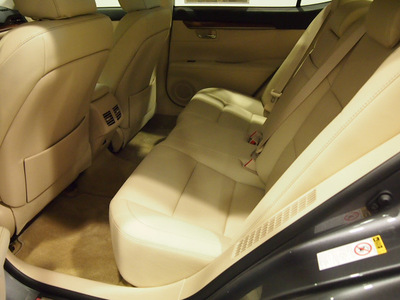 lexus es 300h 2013 gray sedan hybrid 4 cylinders front wheel drive automatic 77074