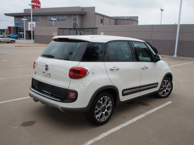 fiat 500l 2014 white hatchback trekking gasoline 4 cylinders front wheel drive automatic 76108