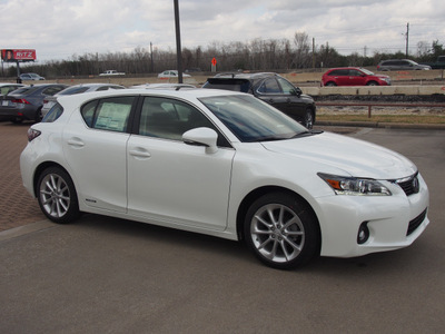 lexus ct 200h 2013 white hatchback hybrid 4 cylinders front wheel drive cvt 77546