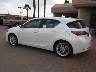 lexus ct 200h 2013 white hatchback hybrid 4 cylinders front wheel drive cvt 77546