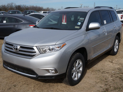 toyota highlander 2013 silver suv plus gasoline 6 cylinders front wheel drive 5 speed automatic 76053