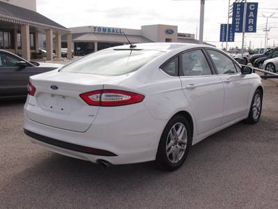 ford fusion 2014 white sedan se gasoline 4 cylinders front wheel drive automatic 77375