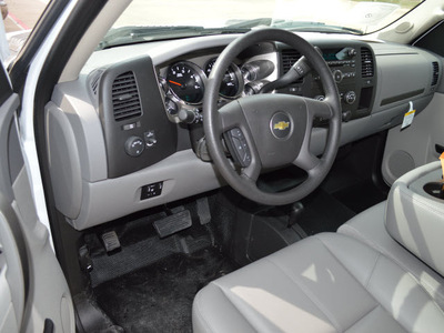 chevrolet silverado 2500hd 2014 white work truck diesel 8 cylinders 4 wheel drive automatic 76051