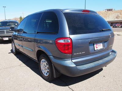 chrysler voyager 2002 blue van 6 cylinders automatic 81212