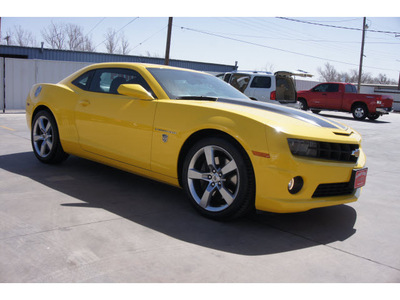 chevrolet camaro 2010 yellow coupe ss gasoline 8 cylinders rear wheel drive automatic 79110