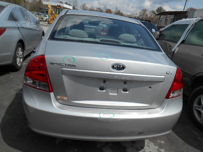 kia spectra