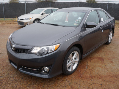 toyota camry 2014 gray sedan se gasoline 4 cylinders front wheel drive 6 speed automatic 76053