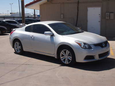 nissan altima 2012 silver coupe 2 5 s gasoline 4 cylinders front wheel drive automatic 79110