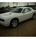 dodge challenger 2014 white coupe base flex fuel 6 cylinders rear wheel drive automatic 77375