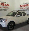 nissan frontier 2014 white pro 4x gasoline 6 cylinders 4 wheel drive automatic with overdrive 76116