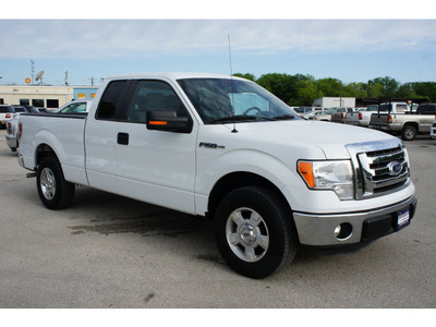 ford f 150 2011 white xlt 6 cylinders automatic 78114