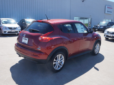 nissan juke 2014 red sl gasoline 4 cylinders front wheel drive automatic 76116